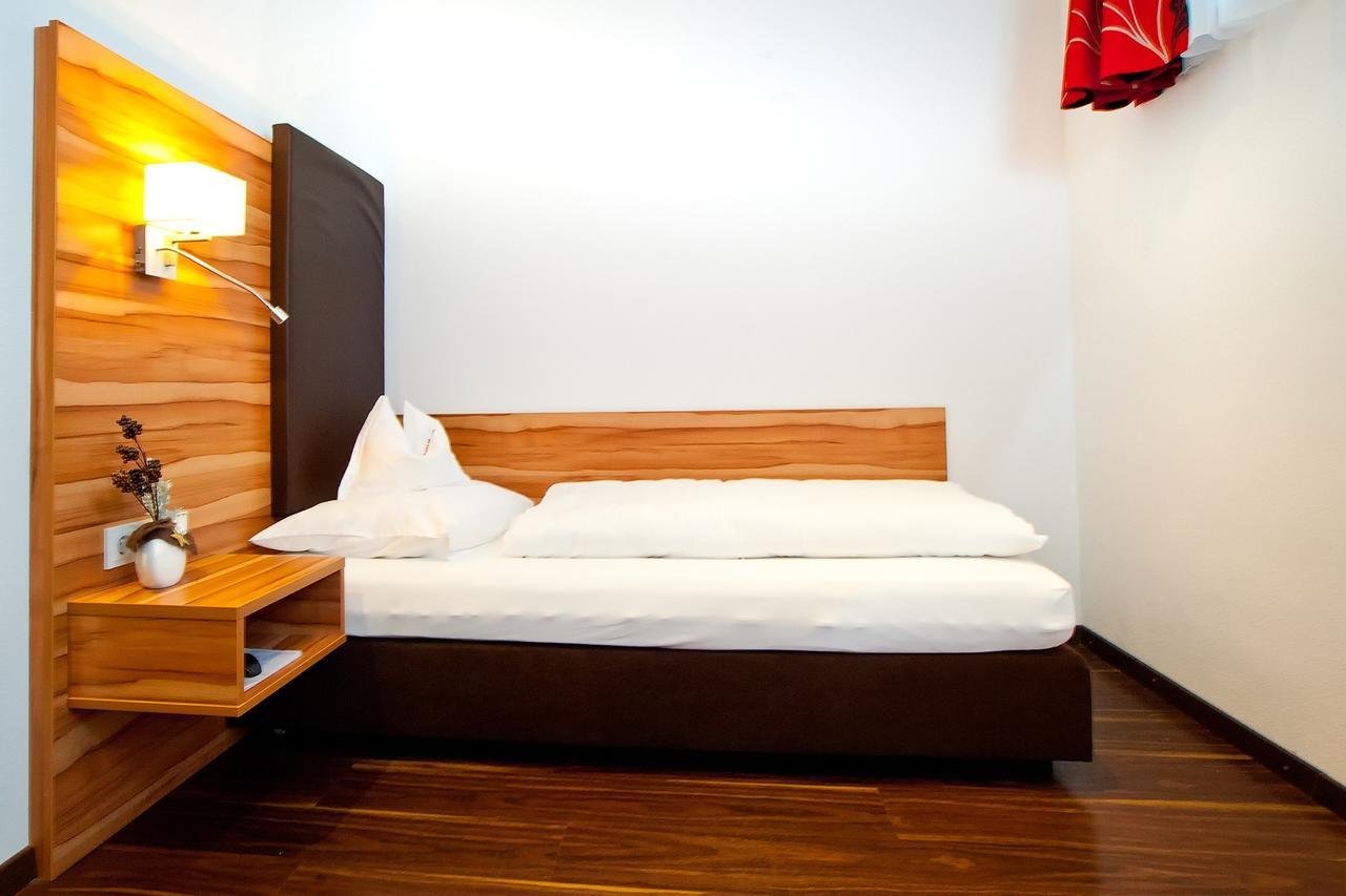 Hotel-Renner Buchbach Bilik gambar